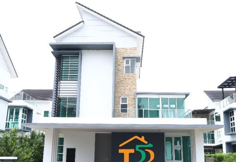 Crescent Dew Lakehome