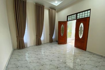 Kampung Sungai Mas Machang Kelantan Banglo dengan Tanah Luas 