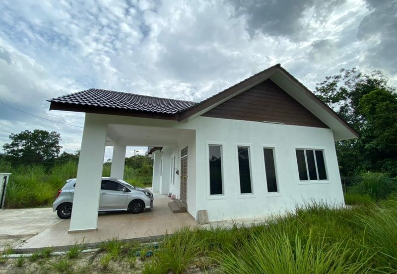 Kampung Sungai Mas Machang Kelantan Banglo dengan Tanah Luas 