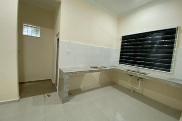 Kampung Sungai Mas Machang Kelantan Banglo dengan Tanah Luas 