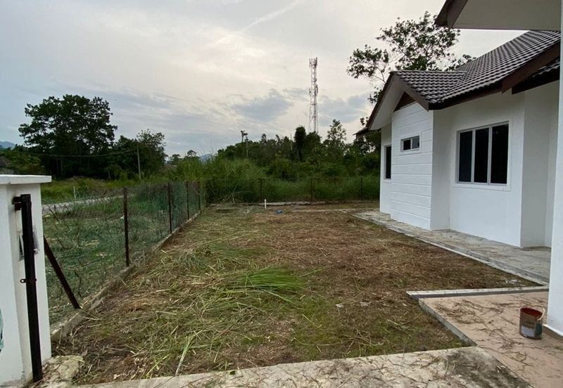 Kampung Sungai Mas Machang Kelantan Banglo dengan Tanah Luas 