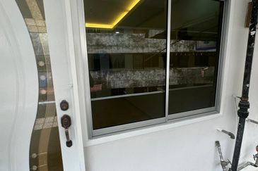 Renovated Flat Gertak Sanggul Teluk Kumbar Penang ada Lift