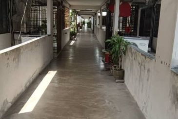 Flat Hamna Gelugor Penang Ada Strata title Harga Nego 