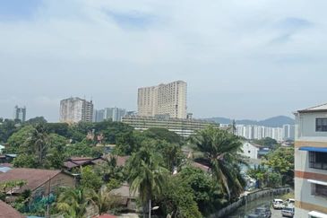 Flat Hamna Gelugor Penang Ada Strata title Harga Nego 
