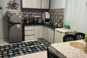 Pangsapuri Mutiara Anggun Sungai Nibong Penang Freehold and Renovated Near Queensbay Mall 