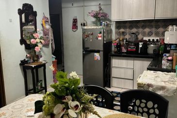 Pangsapuri Mutiara Anggun Sungai Nibong Penang Freehold and Renovated Near Queensbay Mall 