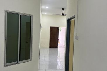 Taman Mahsuri Padang Serai Renovated Non Bumi Open Facing Teres