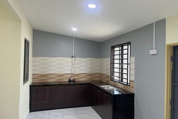 Taman Mahsuri Padang Serai Renovated Non Bumi Open Facing Teres