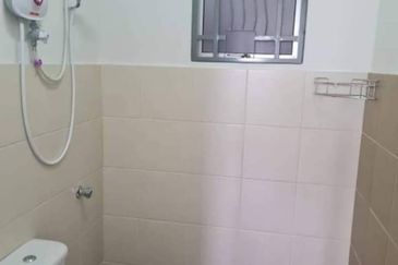 Pangsapuri Suria 1 Cassia Barat Batu Kawan Penang Level 1 ada Strata title Fully Tiles