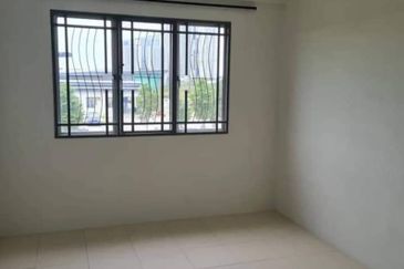 Pangsapuri Suria 1 Cassia Barat Batu Kawan Penang Level 1 ada Strata title Fully Tiles