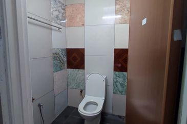 JALAN TUNKU BENDAHARA