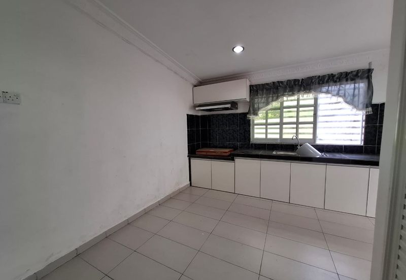 Taman Bunga Raya Sungai Petani Kedah Renovated Non Bumi Semi D Sekali Perabot 