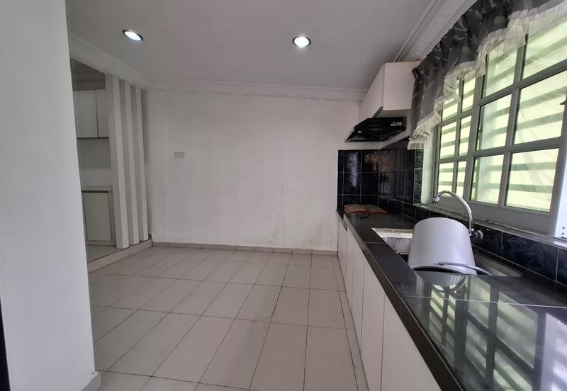 Taman Bunga Raya Sungai Petani Kedah Renovated Non Bumi Semi D Sekali Perabot 