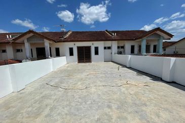 Taman Pauh Jaya Permatang Pauh Penang Renovated Extended Open Facing Terrace