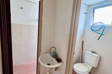 PJS 5 PJCC 1st and 2nd floor Shop Office For Rent ; 7min to Sunway Pyramid