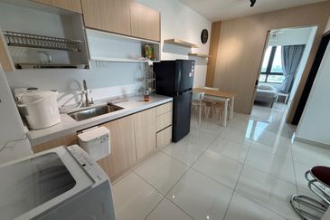Near to Sunway 2room+1bath FREE WiFi & Parking ; Full Furnish with Air-cond ; 8min to Sunway Pyramid, Taylor Monash 