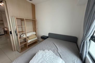 Near to Sunway 2room+1bath FREE WiFi & Parking ; Full Furnish with Air-cond ; 8min to Sunway Pyramid, Taylor Monash 