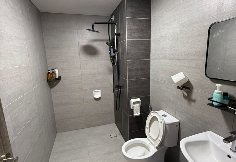 Near to Sunway 2room+1bath FREE WiFi & Parking ; Full Furnish with Air-cond ; 8min to Sunway Pyramid, Taylor Monash 