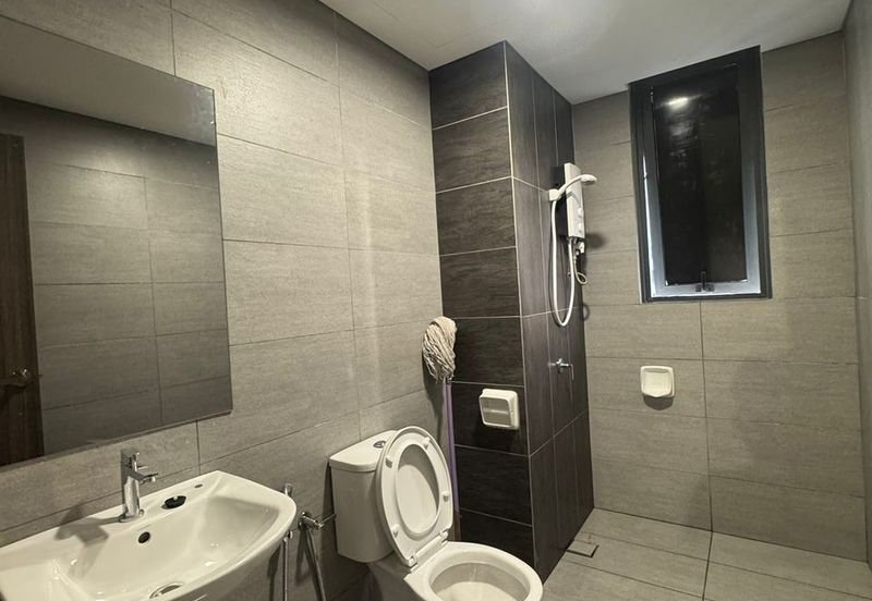 【FULLY FURNISHED ROOM INCLUDED WIFI & UTILITIES】Link with Segi College; 7min drive to Sunway Taylor Monash, EDUMETRO CAN MOVE IN NOW