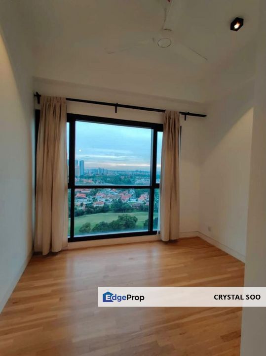 RARE Big Unit Tip Top Condition Tropicana Gardens Condo Big Layout For Sale, BEAUTIFUL GOLF VIEW, Walking 500meter to MRT Surian, Selangor, Tropicana