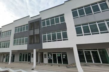 Same Row with MR DIY; GF/1st/2nd Shop For Rent at Quaters KLIA【August Can Move In】