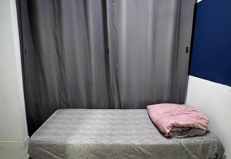 Welcome Investor/Ownstay Owner ; Subang West 5Rooms Corner Big Unit【RENOVATED+READY TENANT】