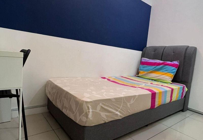 Welcome Investor/Ownstay Owner ; Subang West 5Rooms Corner Big Unit【RENOVATED+READY TENANT】