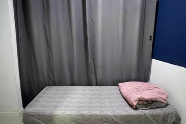 Subang West 5Rooms Corner Unit with Balcony【5MIN TO MSU SHAH ALAM 】