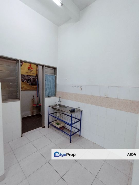 SURIA PERMAI APARTMENT, SERI KEMBANGAN GROUND FLOOR, 265K, Selangor, Puchong South