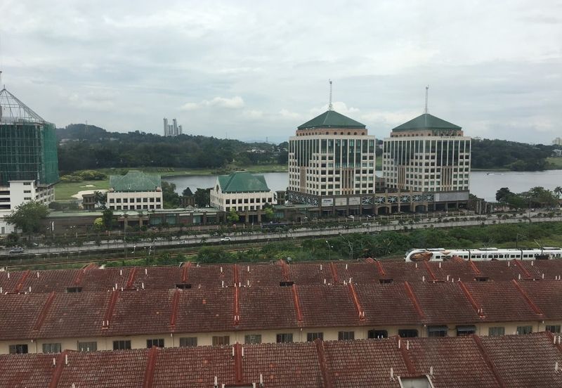 SKY VILLA APARTMENT SERDANG, BIGGER UNIT 1060SQ, 220K ONLY!