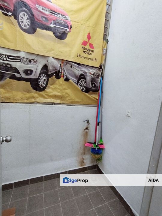 Suria Permai Apartment, Seri Kembangan, Ground Floor 265k, Selangor, Puchong South