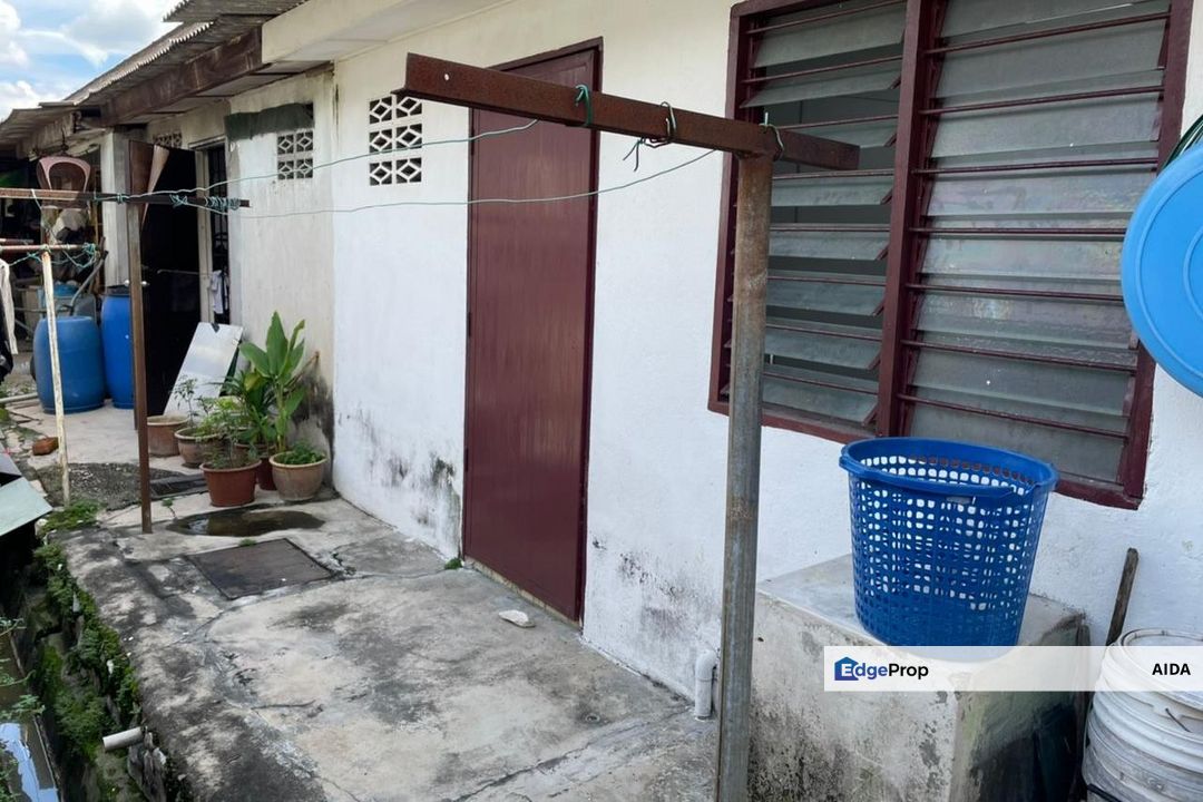 Taman Serdang Jaya, Teres 2Tingkat, Nearby Kuil Temple 295k, Selangor, Seri Kembangan
