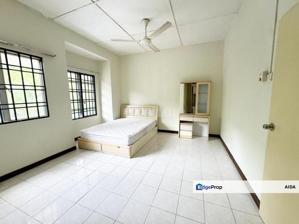 Taman Bukit Emas Balakong, teres 2 tingkat FREEHOLD 520k, Selangor, Balakong