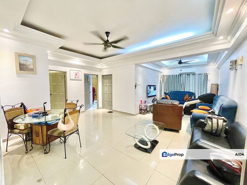 Apartment Prima Saujana, Wangsa Permai, Renovated, Corner unit, 285k Only, Kuala Lumpur, Kepong