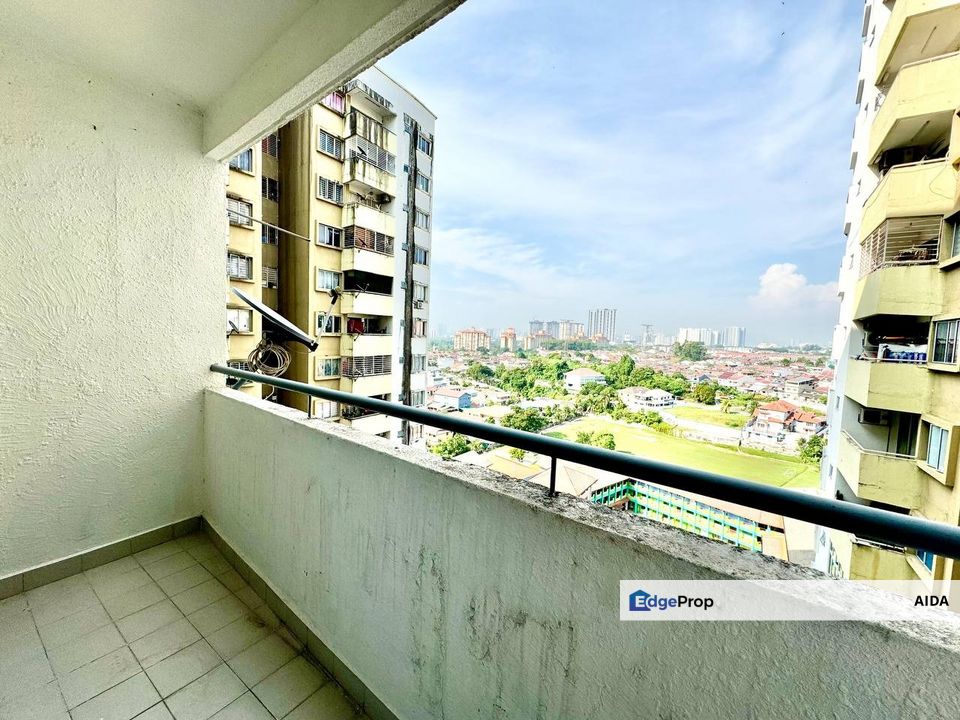 MAGNA VILLE CONDOMINIUM, SELAYANG, Selangor, Selayang