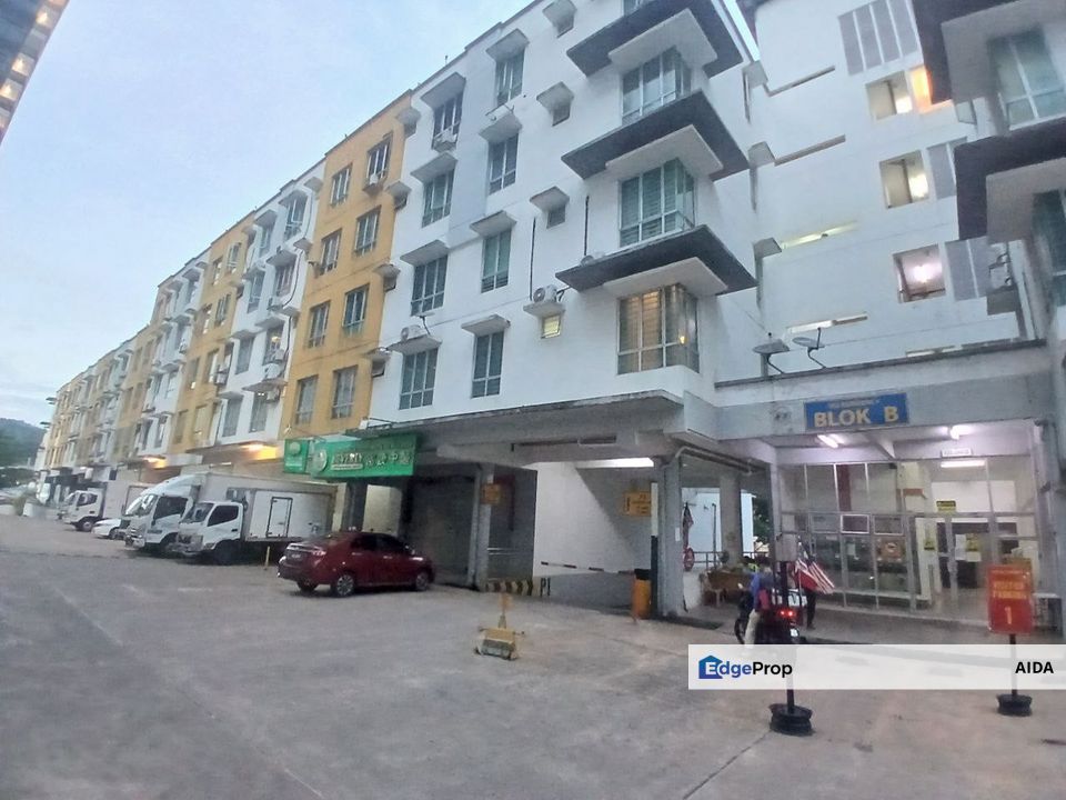 162 RESIDENSI SELAYANG, PARTIALLY FURNISHED 270K, Selangor, Selayang