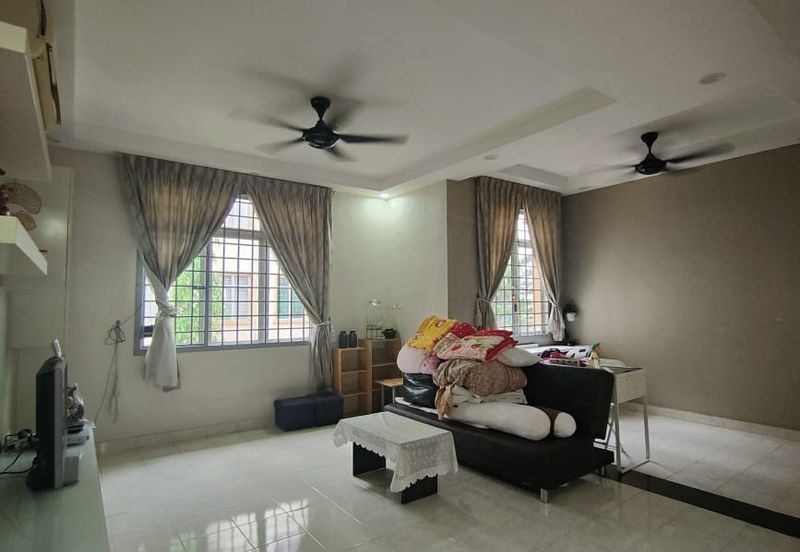 Nusavilla Townhouse @ Nusa Bestari with Swimming Pool 3 Bedrooms