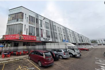 Oasis 2 @ Tropicana Danga Cove