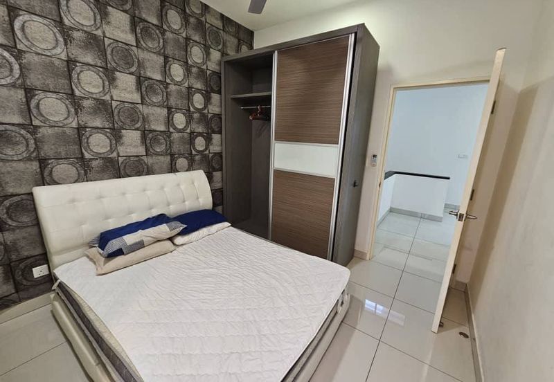 Horizon Hills Double Storey Terraced House For Sale