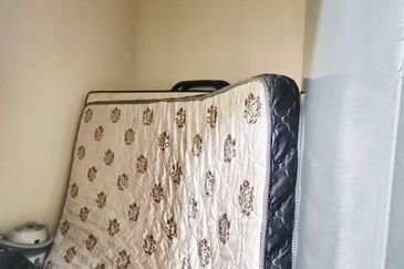 Dedaun Hijau (Greenfield Regency)