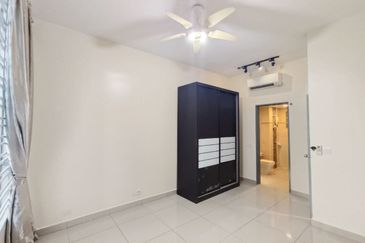 Dedaun Hijau (Greenfield Regency)