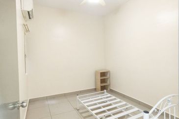 Dedaun Hijau (Greenfield Regency)