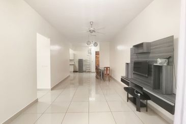 Dedaun Hijau (Greenfield Regency)