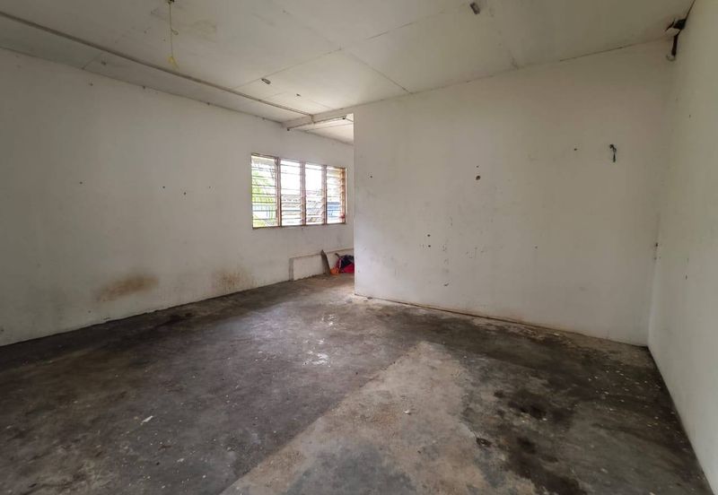 Taman Nam Tak @ Kulai Double Storey Detached Factory For Sale