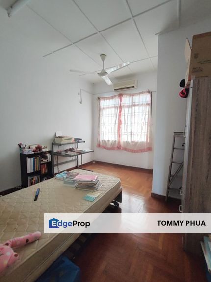 Taman Cahaya Masai Jalan Berlian Double Storey Low Cost Intermediate lot house For Sales RM240,000 !! , Johor, Ulu Tiram