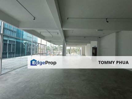 Permas City Jalan Permas Utara Corner lot Shop 2nd Floor for Rent RM3500 ! ! Come with Lift & Facing main road ! 38 ft x 70  ft !This No Co-Broke list, Johor, Masai