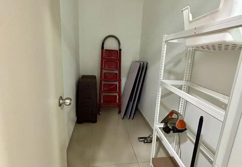 D'Summit Residences @ Kempas Utama