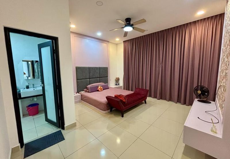 D'Summit Residences @ Kempas Utama