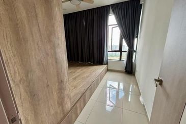 D'Summit Residences @ Kempas Utama