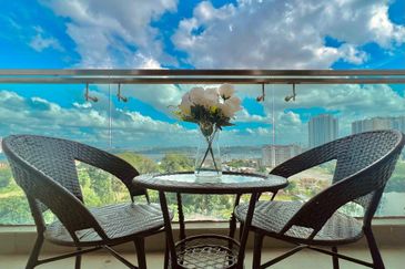 Paragon Suites @ CIQ